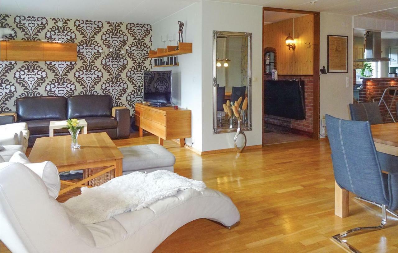 4 Bedroom Lovely Home In Hoeganaes Hoganas Exterior foto