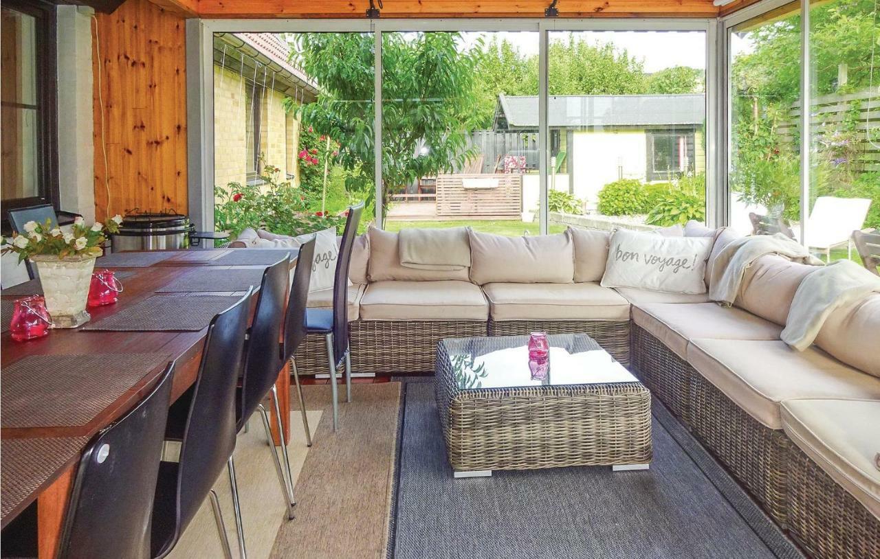4 Bedroom Lovely Home In Hoeganaes Hoganas Exterior foto